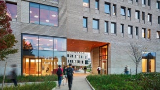The new residential Colleges at Princeton University represent a major expansion of the campus and a first step in the university’s 30- year campus plan. With gestures both subtle and overt, the colleges are designed for a cohesive community organized around the many spheres of undergraduate life. New College West and the rest of Yeh College are visible through Yeh College’s entry portal.