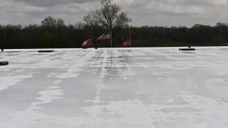 Hybrid roof system on a commercial building