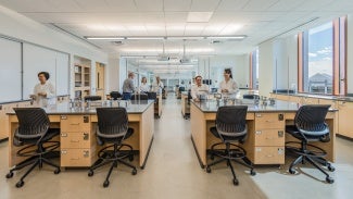 The design reflects innovations to the natural sciences curriculum, with highly flexible “studio labs” that transition seamlessly from lecture to lab instruction in the same room, which can also flex in size with operable partitions. Laboratory classrooms are highly visible from circulation paths to create an environment that fosters curiosity and exchange of interdisciplinary learning.