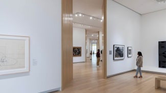 Laid out in a diagonal enfilade with generous openings, the spatial arrangement of the galleries allows visitors to circulate through with ease and creates a strong sightline through all the rooms.