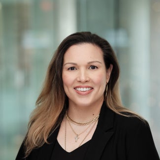 Headshot of Yiselle Santos Rivera, AIA